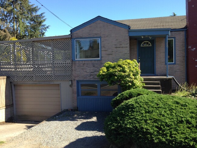 property at 605 N 125th St