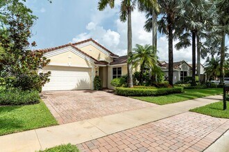 1833 Harbor View Cir in Weston, FL - Building Photo - Building Photo