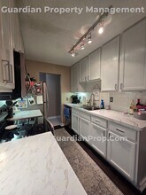4512 Cedar Lk Rd S in St. Louis Park, MN - Building Photo - Building Photo