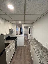 11 Myrtle St, Unit Myrtle street B in Boston, MA - Building Photo - Building Photo