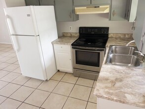 2803 Griffin Rd in Leesburg, FL - Building Photo - Building Photo