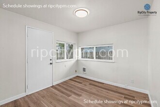 424 Division St in Oregon City, OR - Building Photo - Building Photo