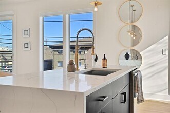 1731 N Fitzhugh Ave in Dallas, TX - Building Photo - Building Photo