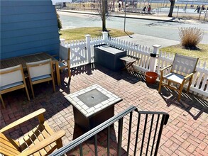 83 Friendship St in East Greenwich, RI - Building Photo - Building Photo