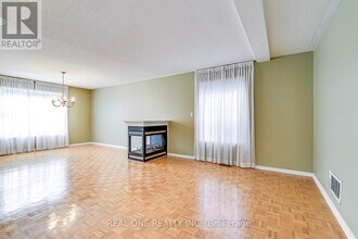 3857 Ridgepoint Way in Mississauga, ON - Building Photo - Building Photo