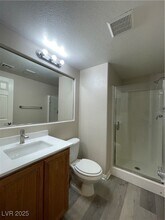 9135 Iron Cactus Ave in Las Vegas, NV - Building Photo - Building Photo