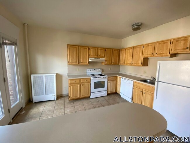 1137 Commonwealth Ave