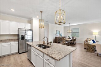 19701 Deming Ln in Miromar Lakes, FL - Foto de edificio - Building Photo