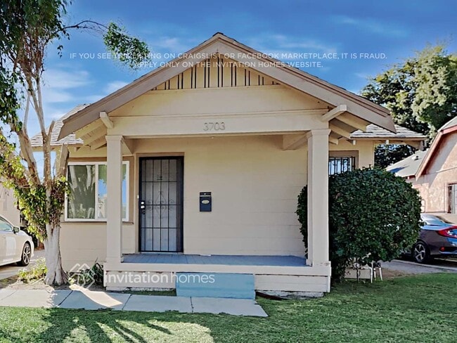 property at 3703 S Gramercy Pl