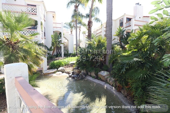 9356 Twin Trails Dr in San Diego, CA - Building Photo - Building Photo