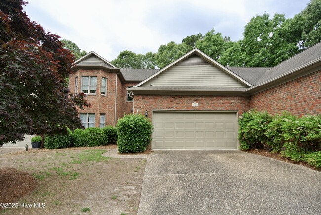 property at 1113 Devonshire Dr