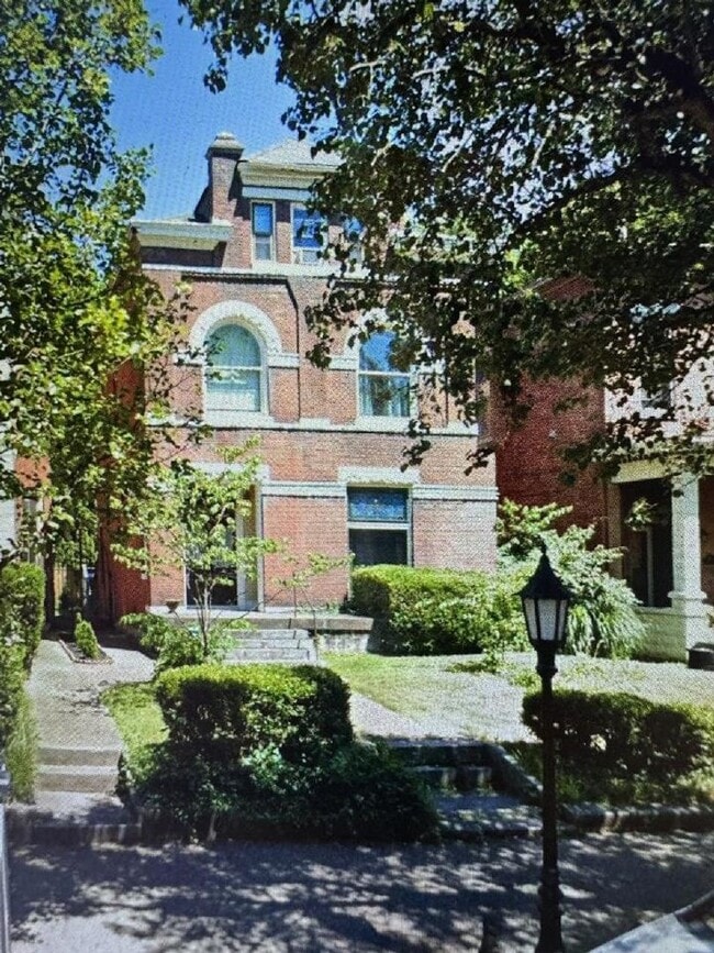 property at 1327 S 2nd St