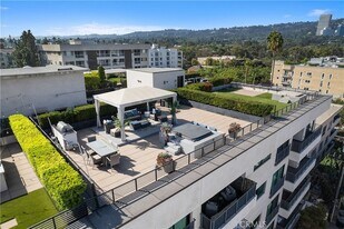 432 N Oakhurst Dr, Unit 503 in Beverly Hills, CA - Building Photo
