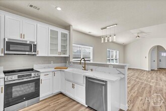 80 Butler Dr in Richmond Hill, GA - Building Photo - Building Photo