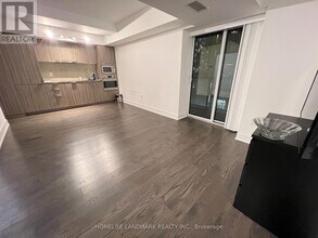 955 Bay St. in Toronto, ON - Building Photo - Building Photo