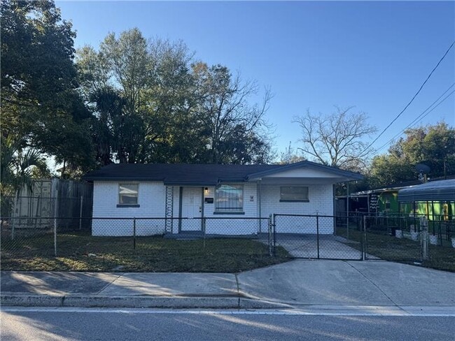 2208 W 13th St in Jacksonville, FL - Foto de edificio - Building Photo