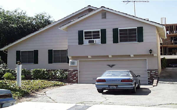 10632-10636 Landale St in North Hollywood, CA - Foto de edificio - Building Photo