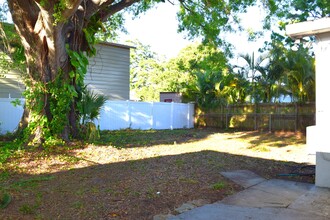 3905 W Carmen St in Tampa, FL - Building Photo - Building Photo