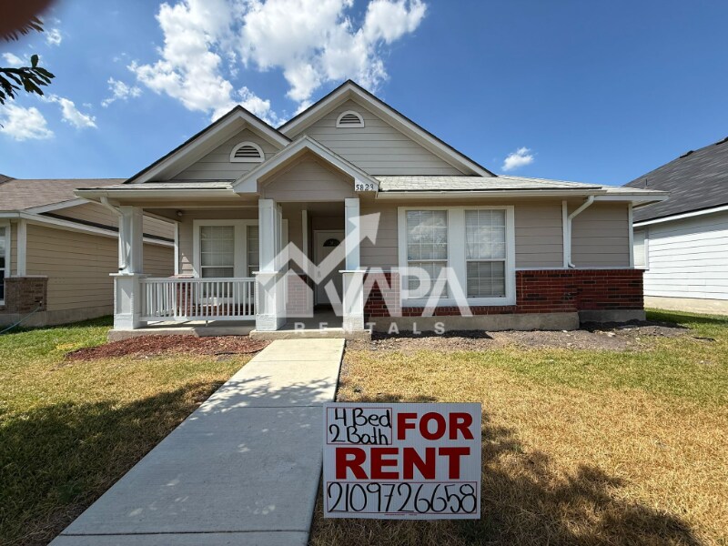 5823 Midcrown Dr in San Antonio, TX - Building Photo