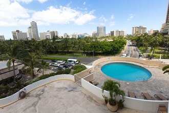 1860 Ala Moana Blvd, Unit 601 in Honolulu, HI - Building Photo - Building Photo