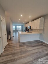 3633 S Tryon St in Charlotte, NC - Building Photo - Building Photo