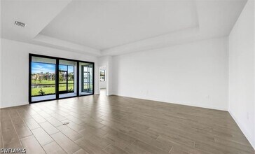 19100 Hanley Blvd in Estero, FL - Building Photo - Building Photo