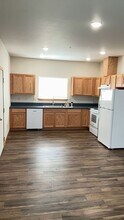 820 N Garden St-Unit -9da0d1a4-a0ce-11ed-9eff-021d20f8a929 in Bellingham, WA - Building Photo - Building Photo