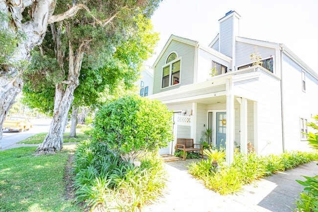 property at 4527 Carpinteria Ave