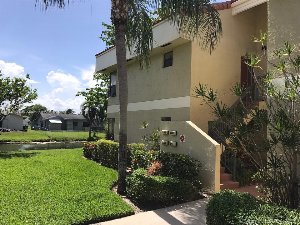 2496 NW 49th Terrace in Coconut Creek, FL - Building Photo