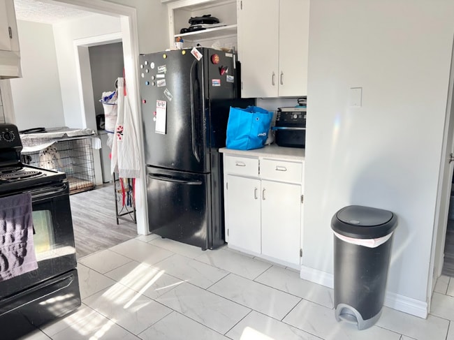 156 Neill St in Fredericton, NB - Building Photo - Building Photo