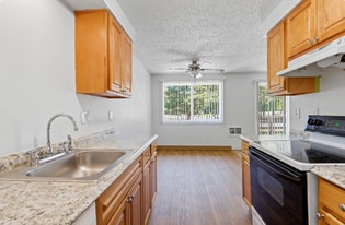 East 25 Apartments in Gresham, OR - Building Photo