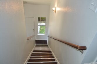 7536 Oak Chase in San Antonio, TX - Foto de edificio - Building Photo