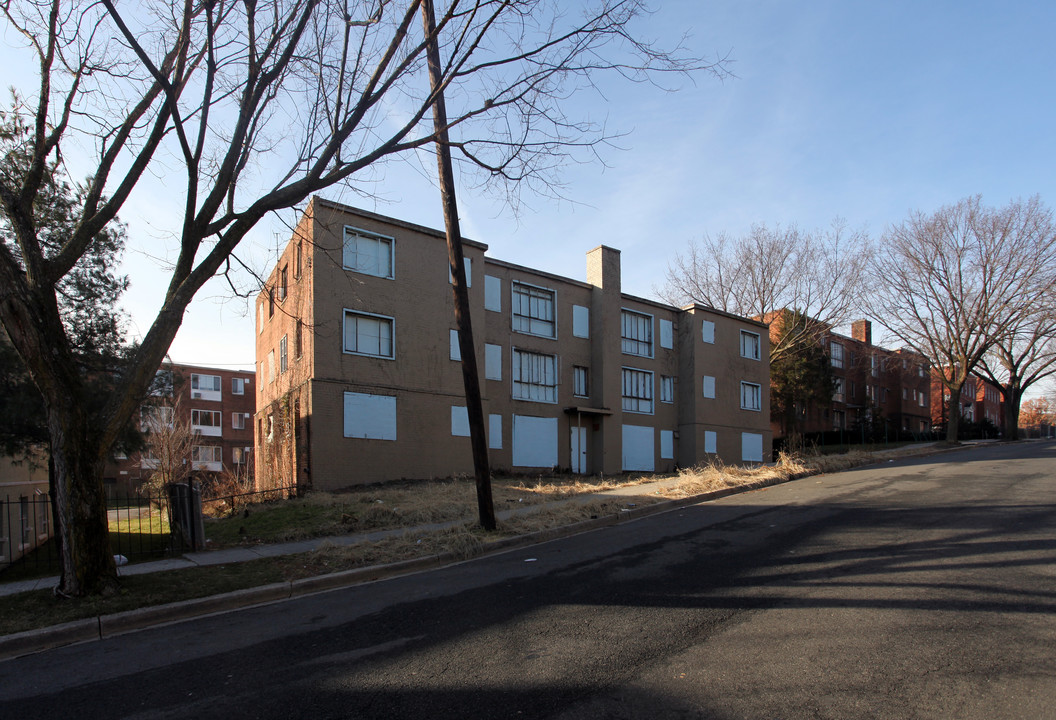 2823 Gainesville St SE in Washington, DC - Building Photo