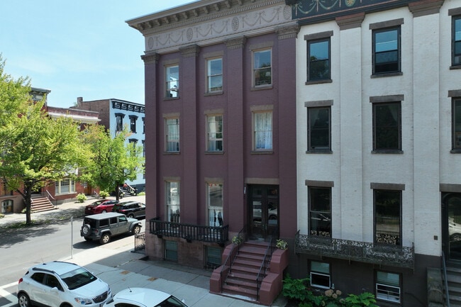 River Farm in Troy, NY - Building Photo - Building Photo