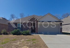 114 Yardley Ct in Lafayette, LA - Building Photo