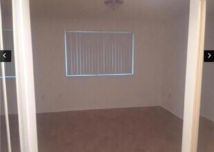 100 Crestwood Ct N, Unit 104 in Royal Palm Beach, FL - Building Photo - Building Photo
