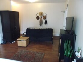 1232 E Palmer St, Unit Apt.#2