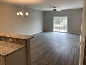 215 Briarcliff Ct in Kinston, NC - Building Photo - Building Photo