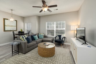 Colts Run in Lexington, KY - Foto de edificio - Interior Photo