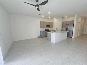 6030 Whetstone Ct in Palmetto, FL - Building Photo - Building Photo