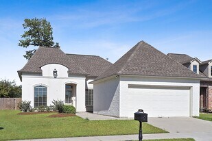 4868 Old Landing Dr in Baton Rouge, LA - Building Photo