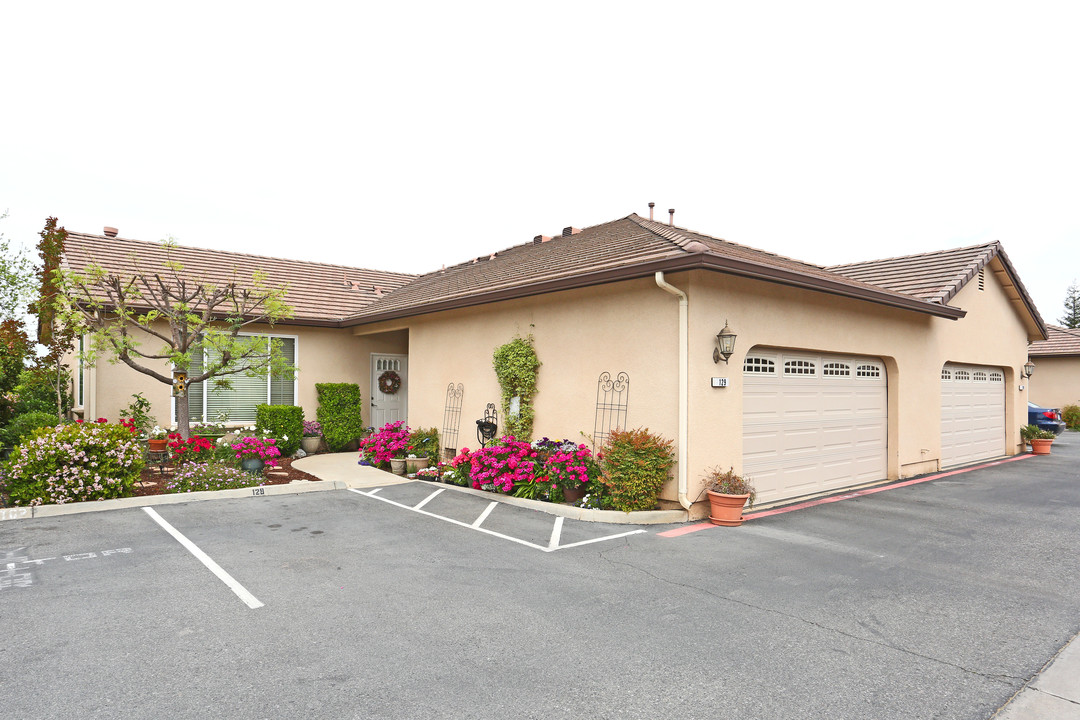 The Cottages (Seniors 55+) in Fresno, CA - Building Photo