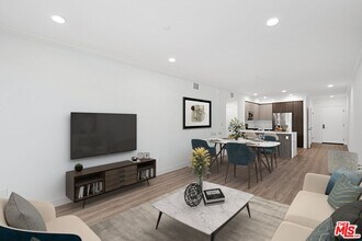 6144 Whitsett Ave in Los Angeles, CA - Building Photo - Building Photo