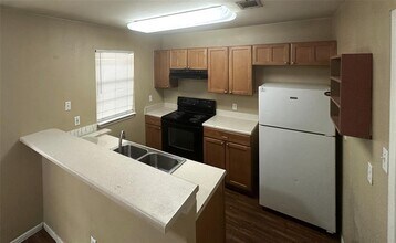 8510 Woodstone Dr in Austin, TX - Building Photo - Building Photo
