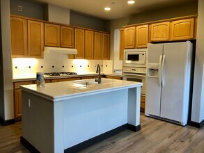 1575 Eto Cir in San Luis Obispo, CA - Building Photo - Building Photo