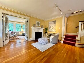37 Pondview Ave in Boston, MA - Building Photo - Building Photo