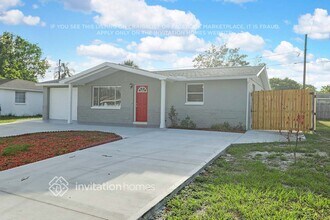 10914 Inglewood Ave in Port Richey, FL - Building Photo - Building Photo