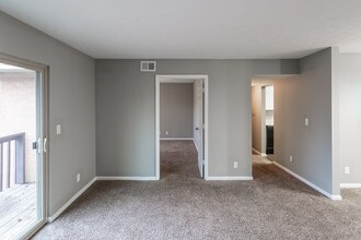 Union at Jtown in Louisville, KY - Foto de edificio - Interior Photo