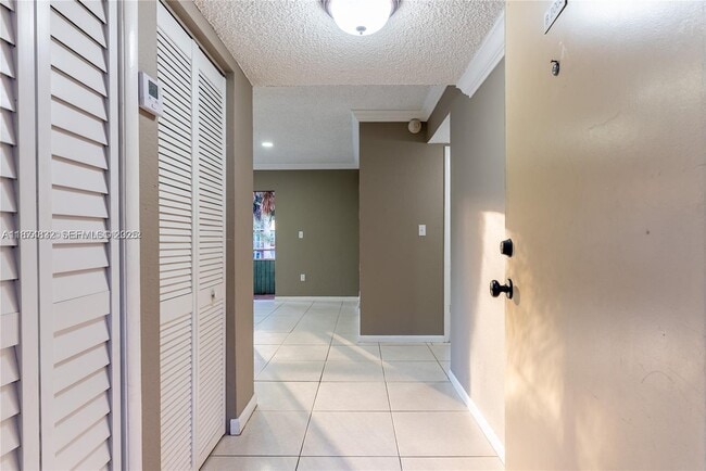 17600 NW 68th Ave in Hialeah, FL - Building Photo - Building Photo