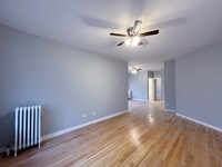 1354 W Foster Ave, Unit 3W in Chicago, IL - Building Photo - Building Photo